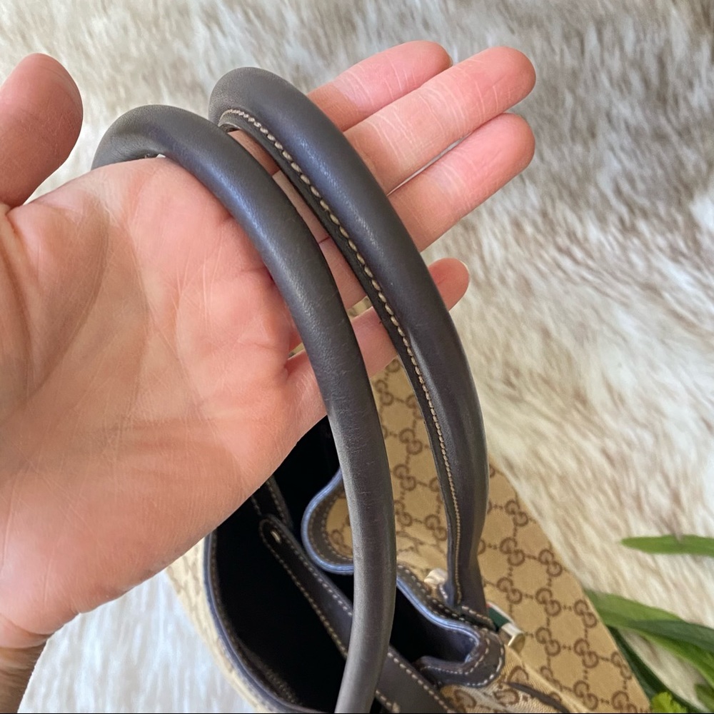 Gucci Sherry Shoulder Bag - Picture 8 of 16